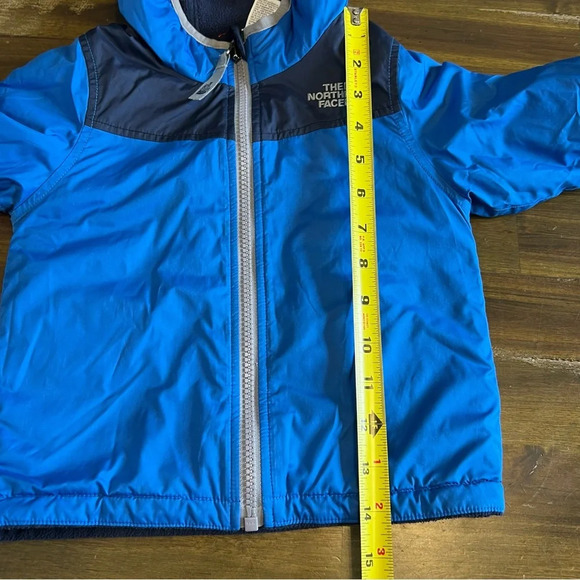 The North Face  Blue Jacket - Picture 6 of 6